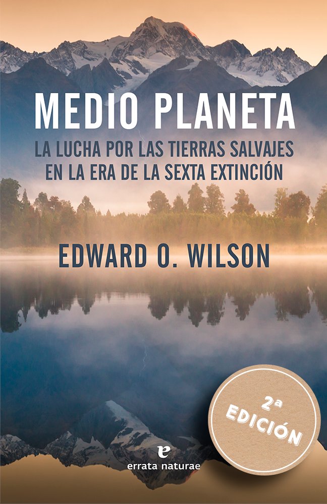 PDivulgativo's tweet photo. "Medio planeta" fue nuestra recomendación en #PD02, libro escrito por Edward O. Wilson. Un ensayo sobre el riesgo al que se enfrenta la biosfera ante el cambio climático y lo que podemos hacer para intentar salvarla. Un escrito que nos muestra la realidad ambiental del mundo. https://t.co/dnFfkYyNjn
