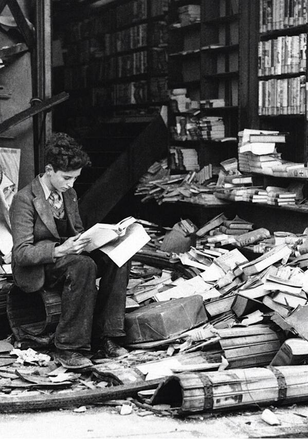 Donde se queme un libro siempre hará mucho frío. #DíaInternacionalDelLibro