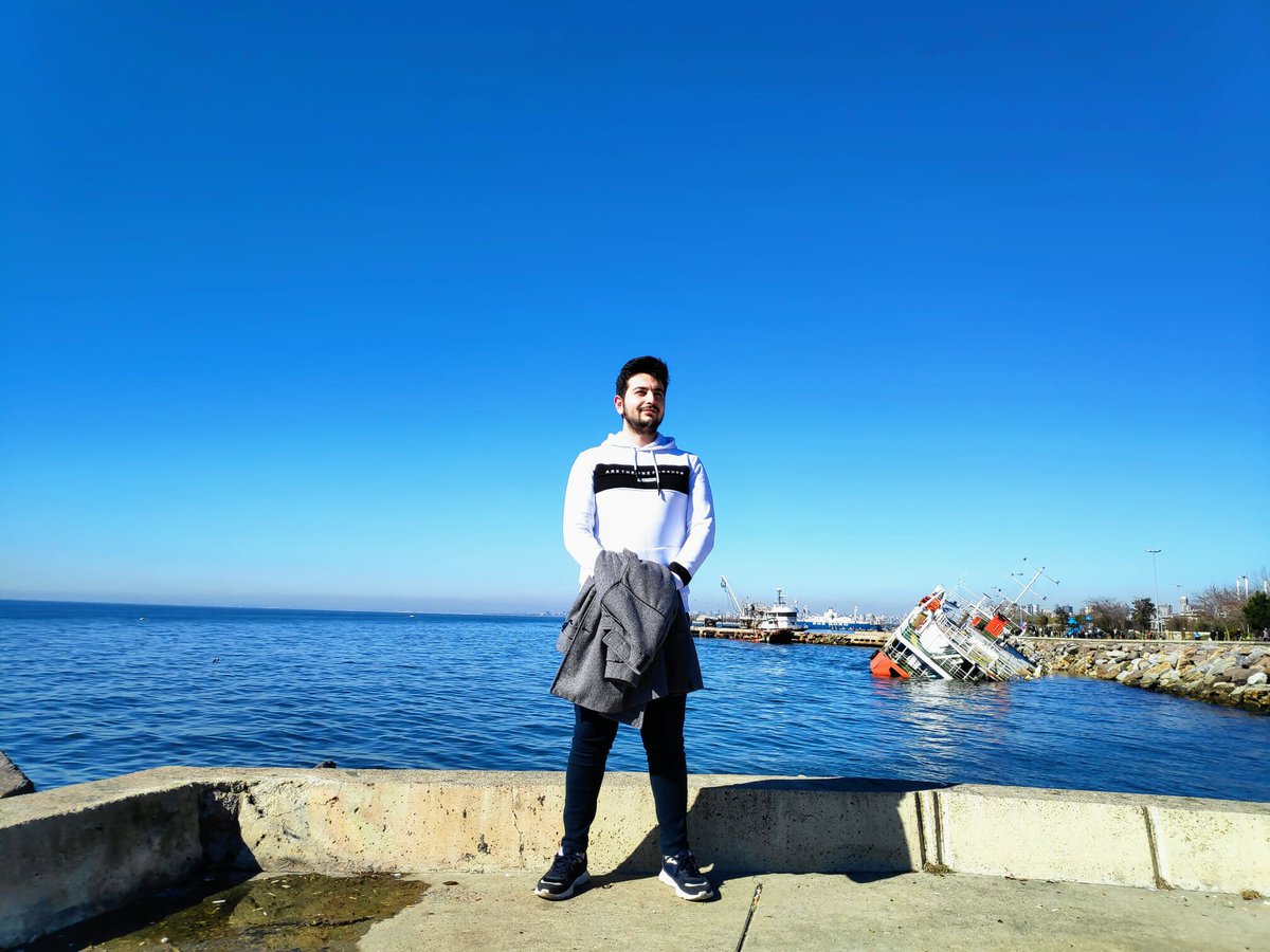 _ugur_bal_'s tweet photo. Gemi Karaya Vurmuşsa; 
Deniz '' Son Sözünü'' söylemiş demektir. https://t.co/yc3d1lJNKz
