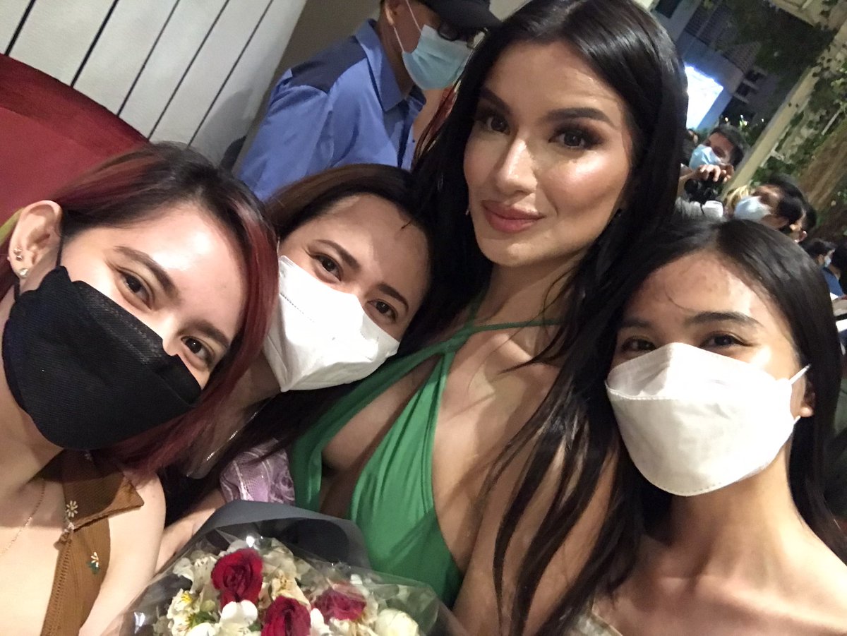 DianaMProtector's tweet photo. Finally we're back! Naretrieved ko nadin tong account na to❤️ Again Congratulation to @dianacmackey for making it to the top 40. From PBB to BB Pilipinas andto lang kami 😘 https://t.co/siCwSSdKi4