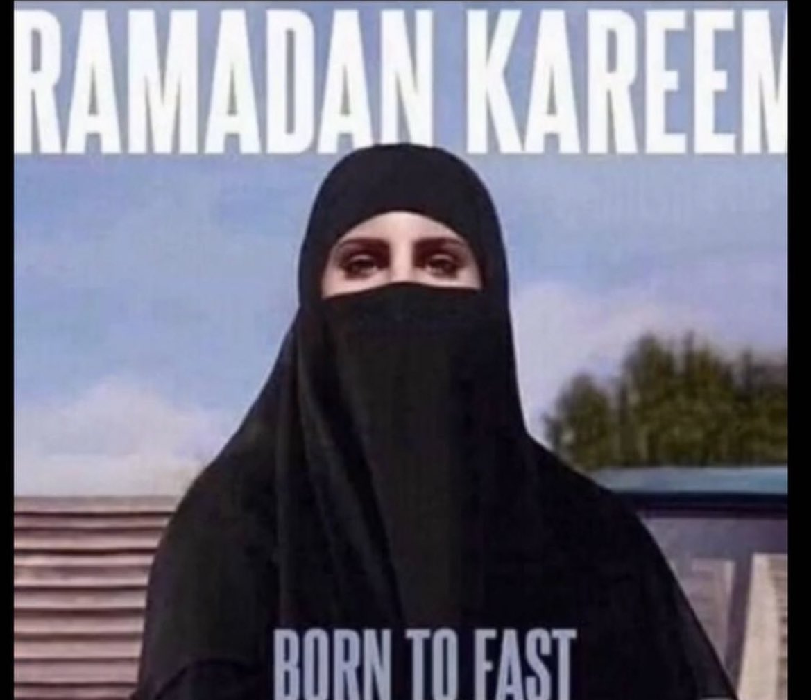 melindamme's tweet photo. Happy Ramadan to all Lana Del Rey stans! https://t.co/Z7T9EaZYLC