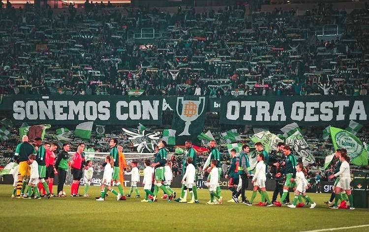 AlexisAK_'s tweet photo. Y pase lo que pase, te seguiré queriendo. SOÑEMOS. 💚💚💚 @RealBetis https://t.co/ATMDVVRZTC