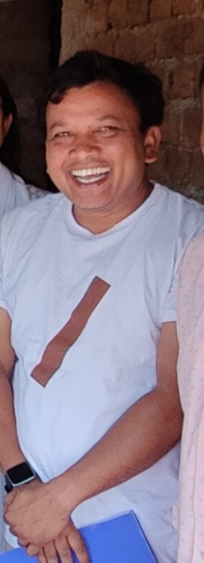 This is Arup da! Recently promoted to associate manager <a href="/thenudge_in/">The/Nudge Institute</a> He manages 35 CDOs across 4 districts in jharkhand! I asked him his ambition. Totally externalised ambition...wants to help the most deprived ...not once did he mention his own ambition! True social worker !