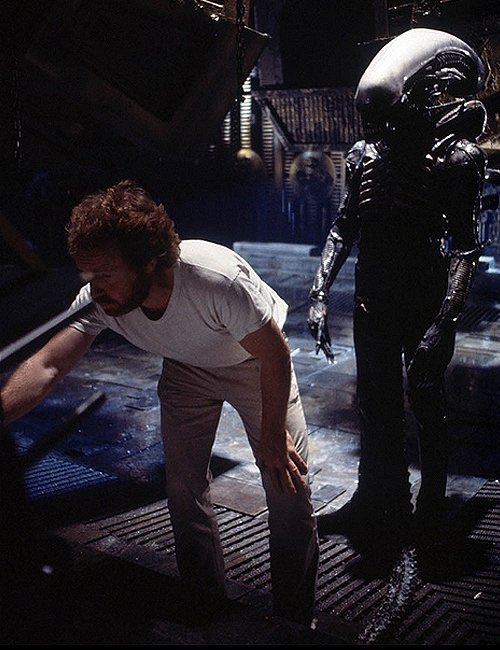 Live_for_Films's tweet photo. Behind the Scenes - Alien

#ridleyscott #alien #film #movie #horror #scifi #behindthescenes #xenomorph #nostromo https://t.co/stboirwchx