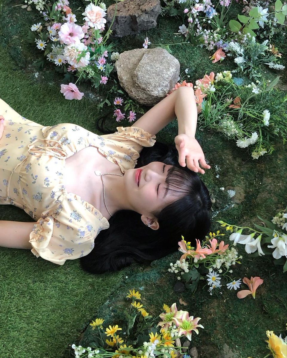 iiloveryu's tweet photo. Spring is here 🌷 https://t.co/SSl5FtqRtC