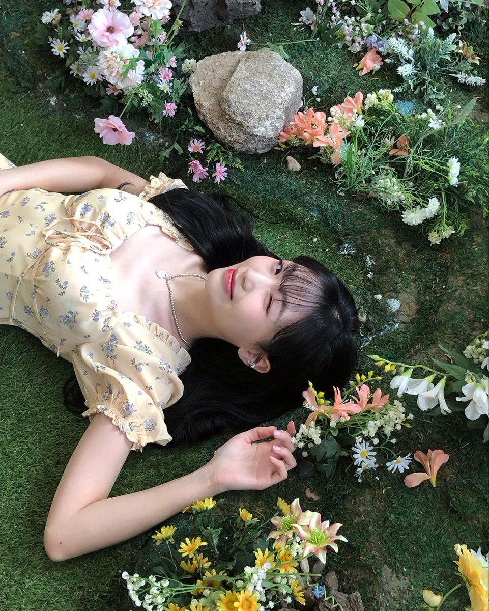 iiloveryu's tweet photo. Spring is here 🌷 https://t.co/SSl5FtqRtC