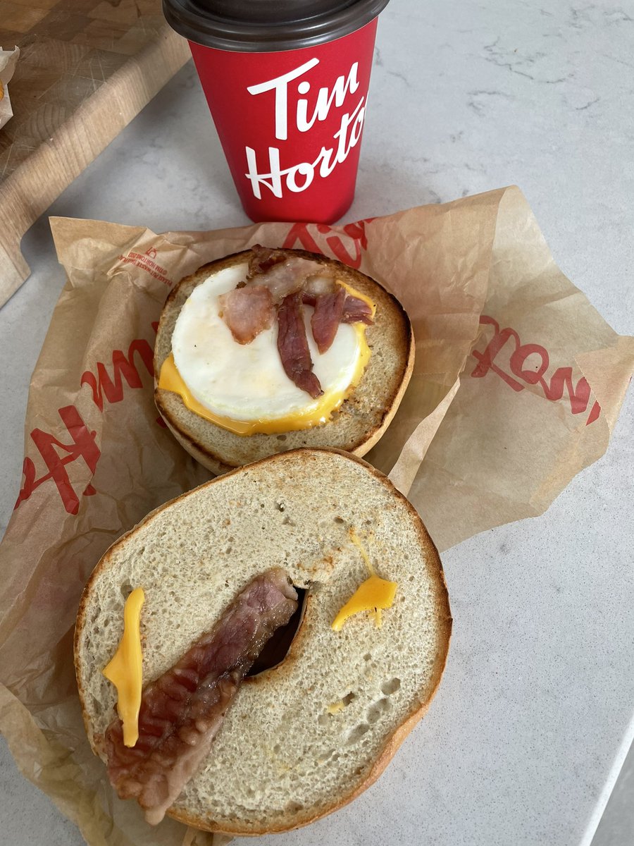 emmaf81's tweet photo. @timhortonsuk Your breakfast sandwich was distinctly lacking in breakfast items this morning! Pretty disappointing form from your new Stockport store! https://t.co/wUy40yx2m7
