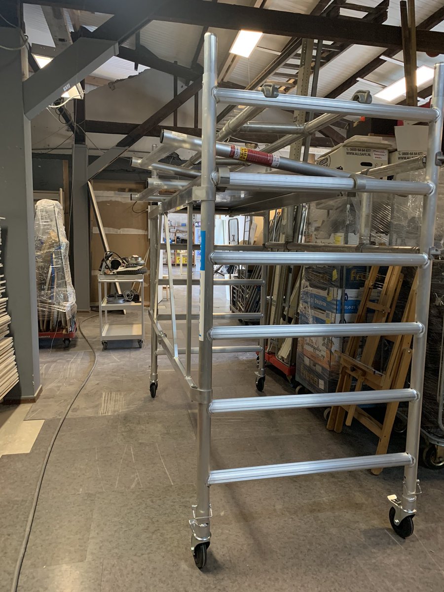 Hack42's tweet photo. We zoeken het hogerop #NuInDeSpace met onze nieuwe steiger 🥳🤩 https://t.co/YOGQgXssQi
