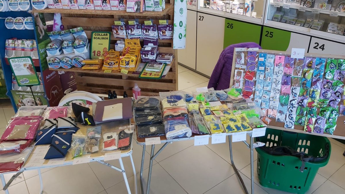 Ya estamos en #Tiendanimal Nueva Condomina, #Murcia, estaremos con nuestro stand hasta las 10 de la noche, os esperamos!