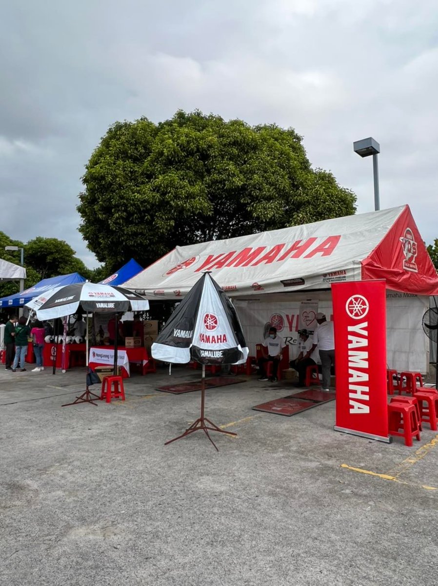 ChongMotorClub's tweet photo. Kempen Keselamatan Jalan Raya Balik Kampung Yamaha Ke-24

#yamaha #yamahamotor #yamahamalaysia #yamahamotormalaysia #petronas #yamalube #yamahagenuineparts #stesenpetronas #sungaibesi #rayakempen #balikkampung #ysuku #service #hongleongyamaha #event #lcv8 #lcfi #cubprix #petronas https://t.co/RPqtMaY8Ei
