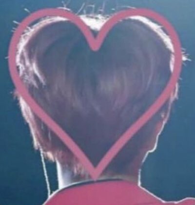btsrealt's tweet photo. هوپی اول قلب بوده بعد دست و پا دراُورده. https://t.co/QfbdfapZyI