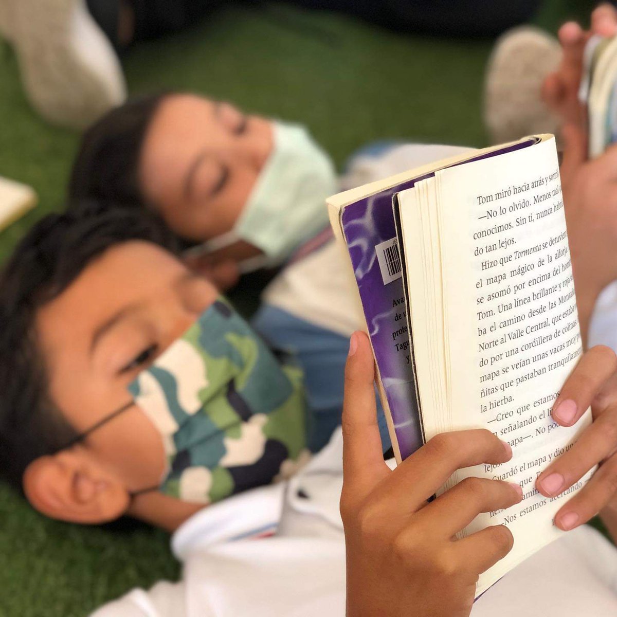 JMFuensanta's tweet photo. "Un hogar sin libros es como un cuerpo sin alma". Cicerón

Feliz #DiaDelLibro 
#SomosJM 
#FelizSabado 
#23Abril https://t.co/eLAaMed3iu