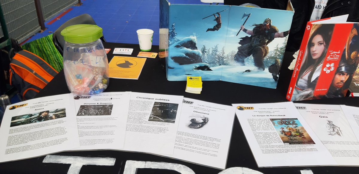 TrollMeTender's tweet photo. Nos tables sont prêtes pour vous accueillir à @Fest_Animasia au gymnase de Bel air, de 11h à 19h ! Venez nombreux ! https://t.co/Xx3G8Vqe18