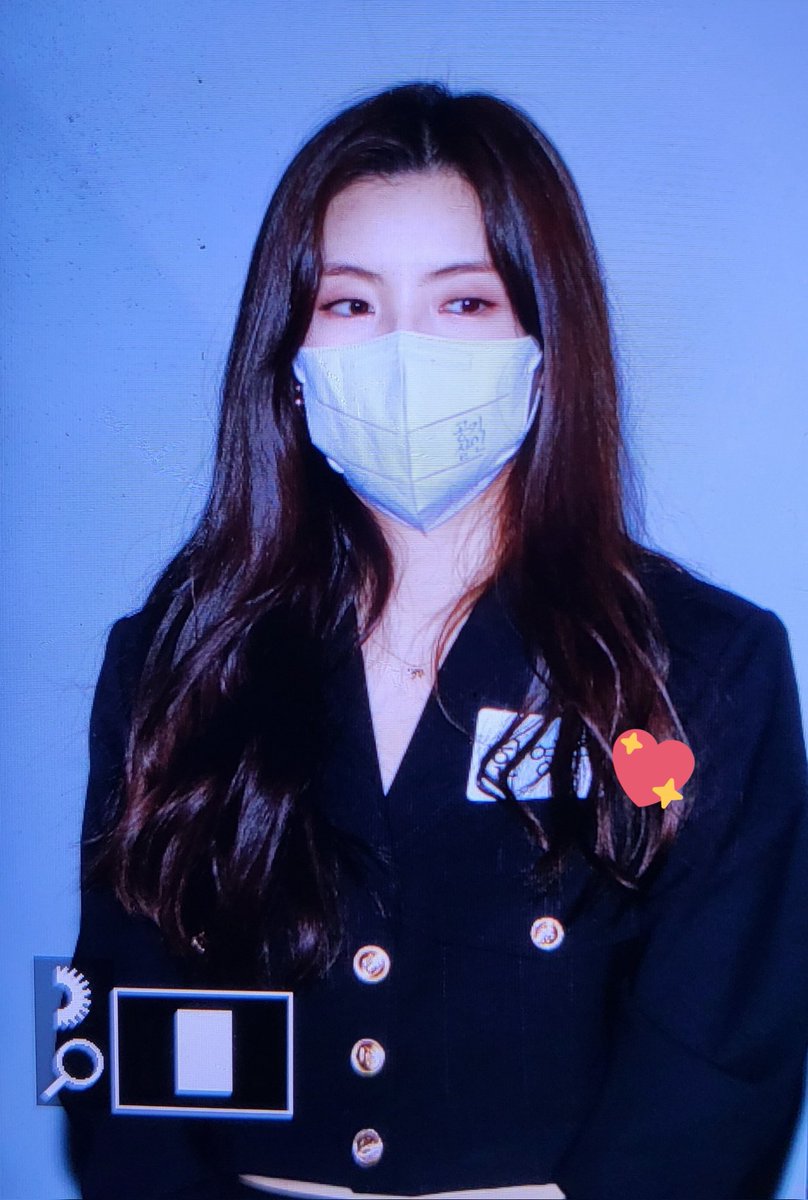 seemsoblue's tweet photo. 220423 #공기살인 무대인사 
애기언니 🥰🥰🥰🥰🥰 https://t.co/938mqXusJO