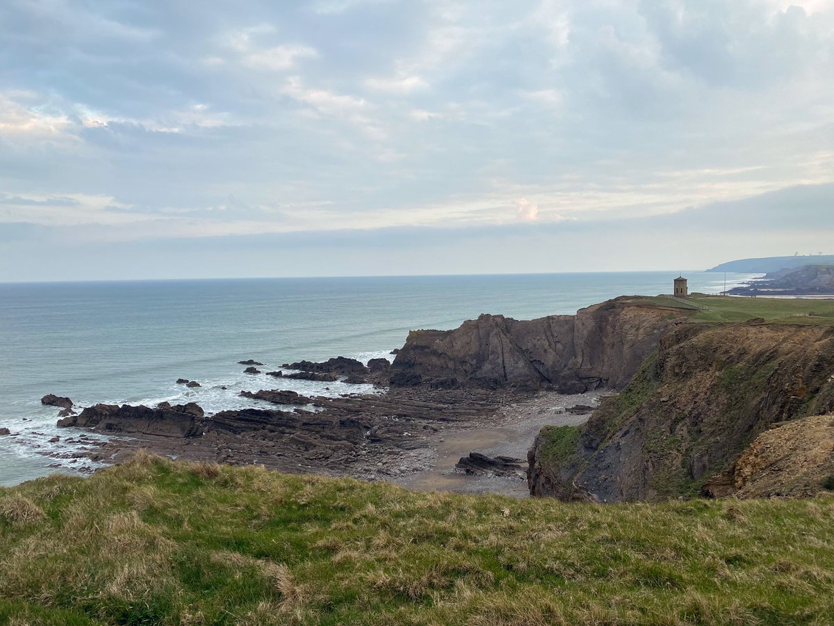 JenniferAClair's tweet photo. During our 6:30 walk this morning we passed someone standing on a rock fishing, a woman & a man walking dogs. An hour later heading home a runner went by us.
English husband: It’s like Piccadilly Circus here.
#NotSoBusy 😆 #SaturdayMorning #Cornwall https://t.co/23ASbkWnFK