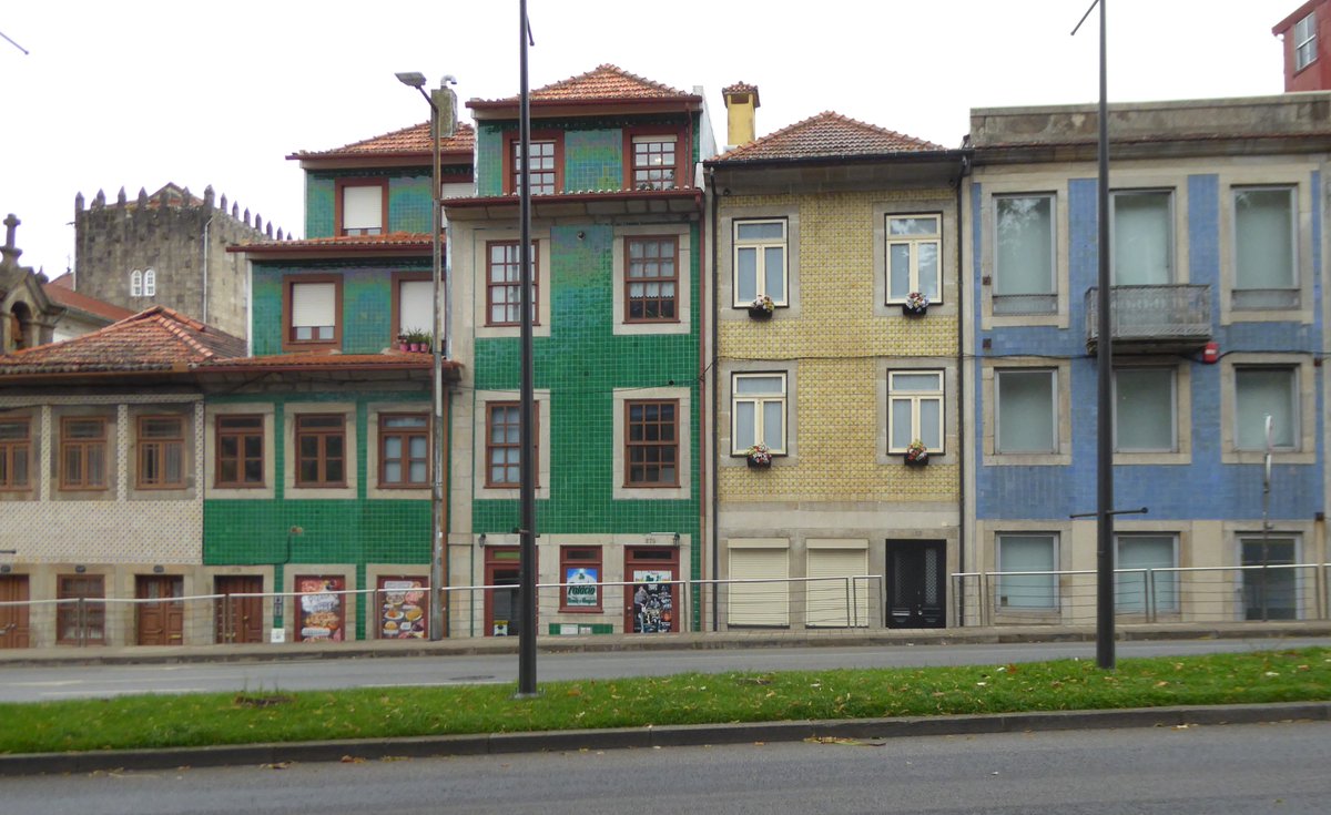 skymanuelima's tweet photo. Cidade de espírito cosmopolita, o Porto tem sido reconhecida internacionalmente como um destino a descobrir e é uma escolha preferencial para muitos turistas, viajantes e amantes da boa gastronomia. #Porto #VisitPorto #visitPortugal #CidadeInvicta #travelphotography #viagens https://t.co/o2QkBZqYTa