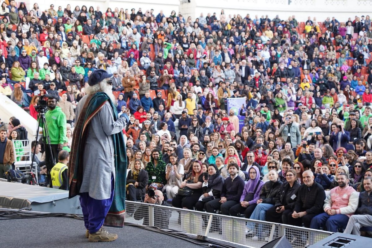 Sadhguru tweet media