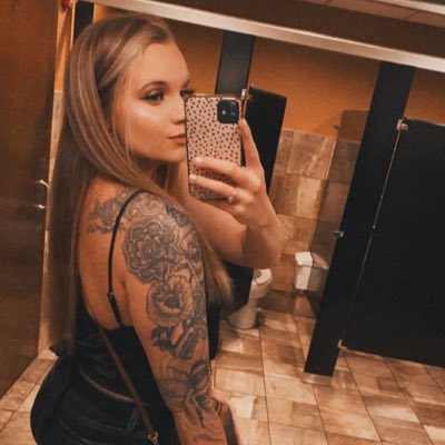bri_steban's tweet photo. #NewProfilePic https://t.co/xiCfZR5ufA