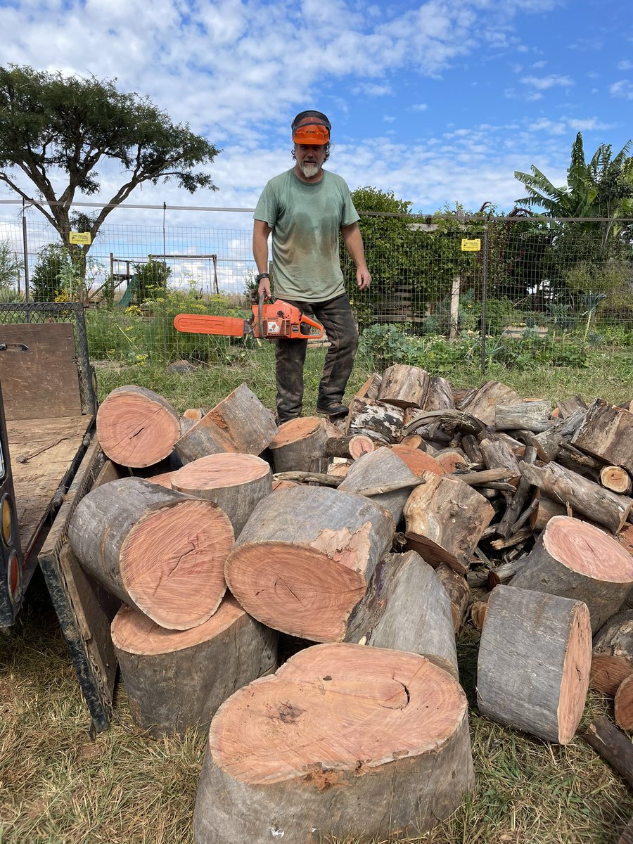 Three Tree Hill tweet media