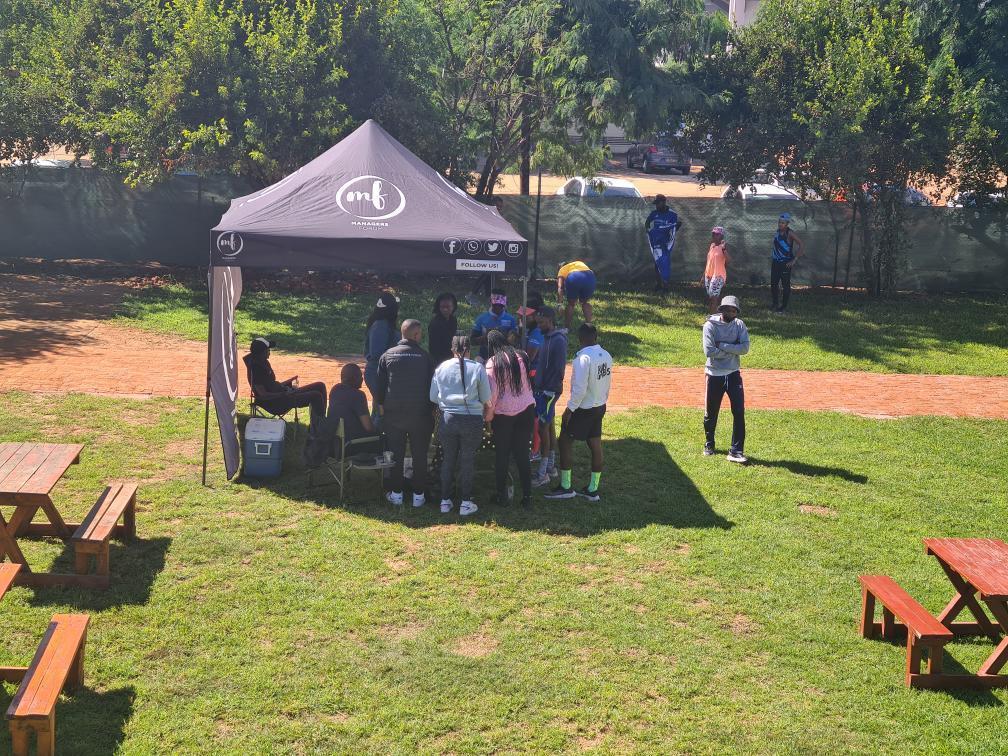 ManagersForumBW's tweet photo. Resting & Rehydrating after #Run35 https://t.co/3L3evl9SLM
