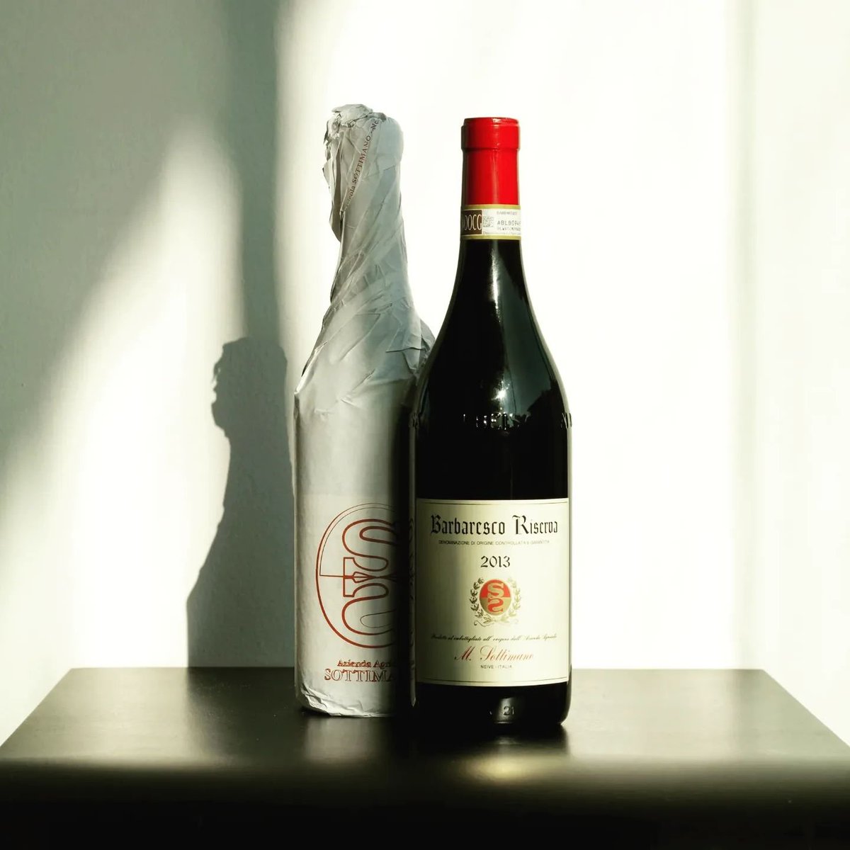 vinoteka13's tweet photo. Barbaresco Riserva 2013 @AzAgrSottimano 
 @Andreasottimano🍷
#sottimano #sottimanowinery #sottimanowines #sottimanobarbaresco #wineplace #winestore #cracow #warsaw #poland #vinoteka13 #vino13 #v13 #wineimporter #vinoteka13importer #siewnaV13 #pasazV13 #vitkacV13 #lhrwine https://t.co/WLF7DMwKJN