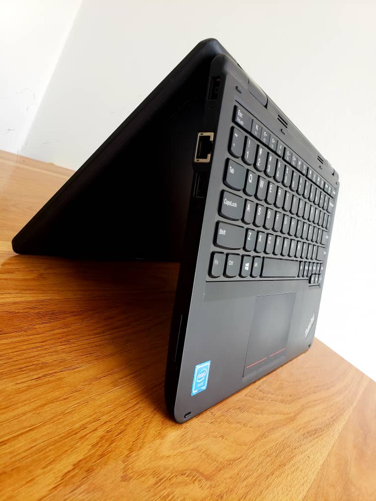 totalclean237's tweet photo. 🔥🔥 Touchscreen 360�� Lenovo thinkpad yoga 11e Quad Core 6ème génération
SSD:128Go/RAM:4Go💪/CPU:2.10Ghz/Graphique:2.00Go(128Mo Dédié en intel HD Graphic 520)/Autonomie:6h30/Taille:12.5 pouces/Wifi/HDMI/2 ports/Carte SD/Sans Lecteur/Clavier Anglais et français/Etc...
90 000 Fcfa https://t.co/xIqDzS2H75