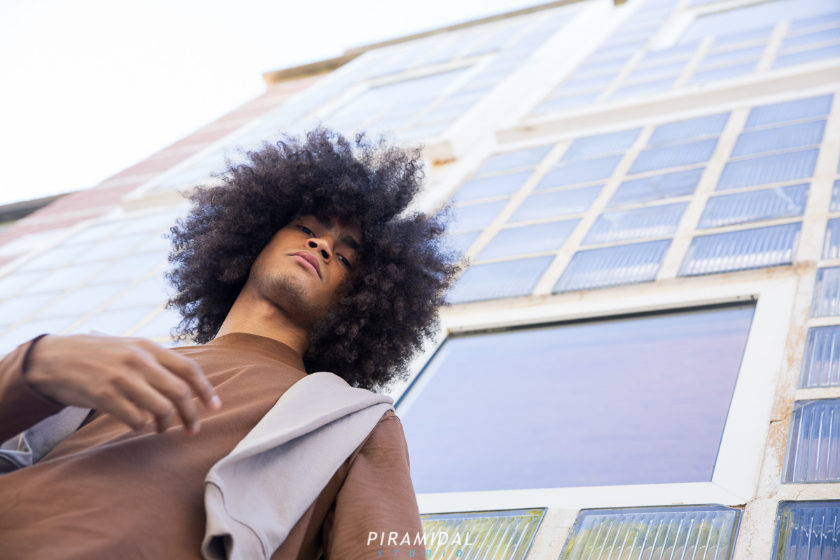 Lifestyle shooting
.
La fotografía lifestyle permite a las marcas conectar con su público de una forma más directa y natural mostrando sus productos en un entorno y un estilo con el que el consumidor se pueda identificar.
.
#fashionshoot #lifestylephotography #fotografosalicante