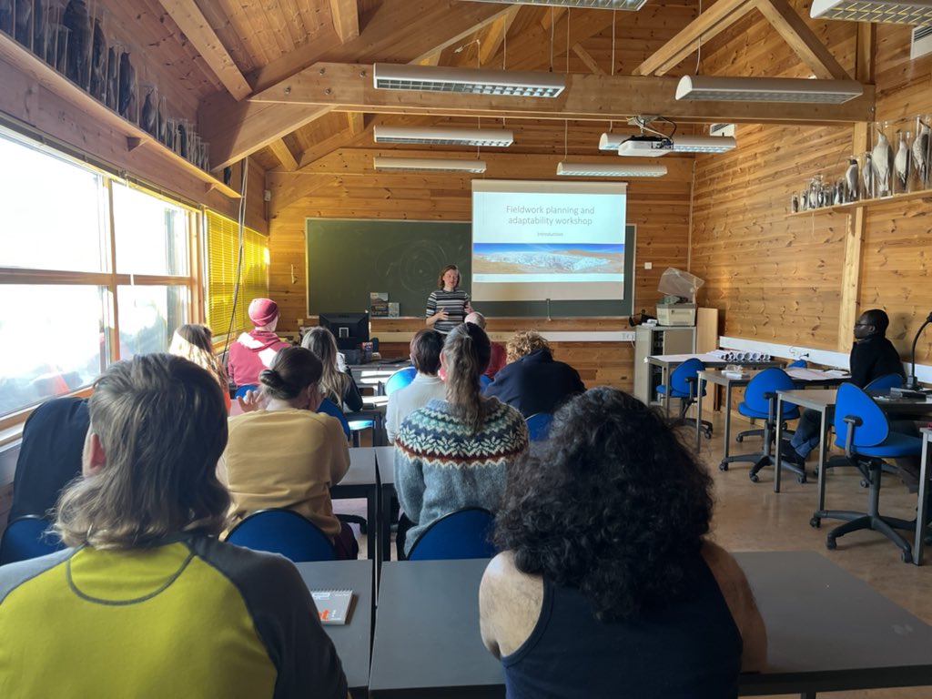 NatalyaGomezEPS's tweet photo. This morning at #icefinse Maaike Weerdesteijn leads us through a workshop on fieldwork planning and adaptability. https://t.co/lgGjdk4uP1