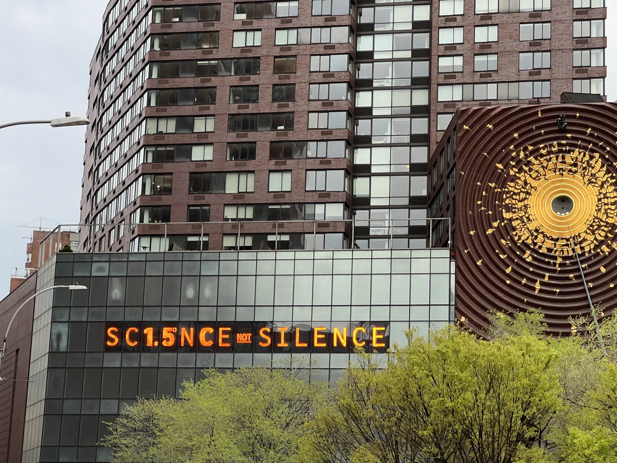 Today,for our final big #EarthWeek action,portable versions of the #ClimateClock will be held by many-from activists to scientists-around the streets of New York.We must #ActInTime to address the #climatecrisis. #MarchForScienceNYC #sciencenotsilence #ScienceNotSilence