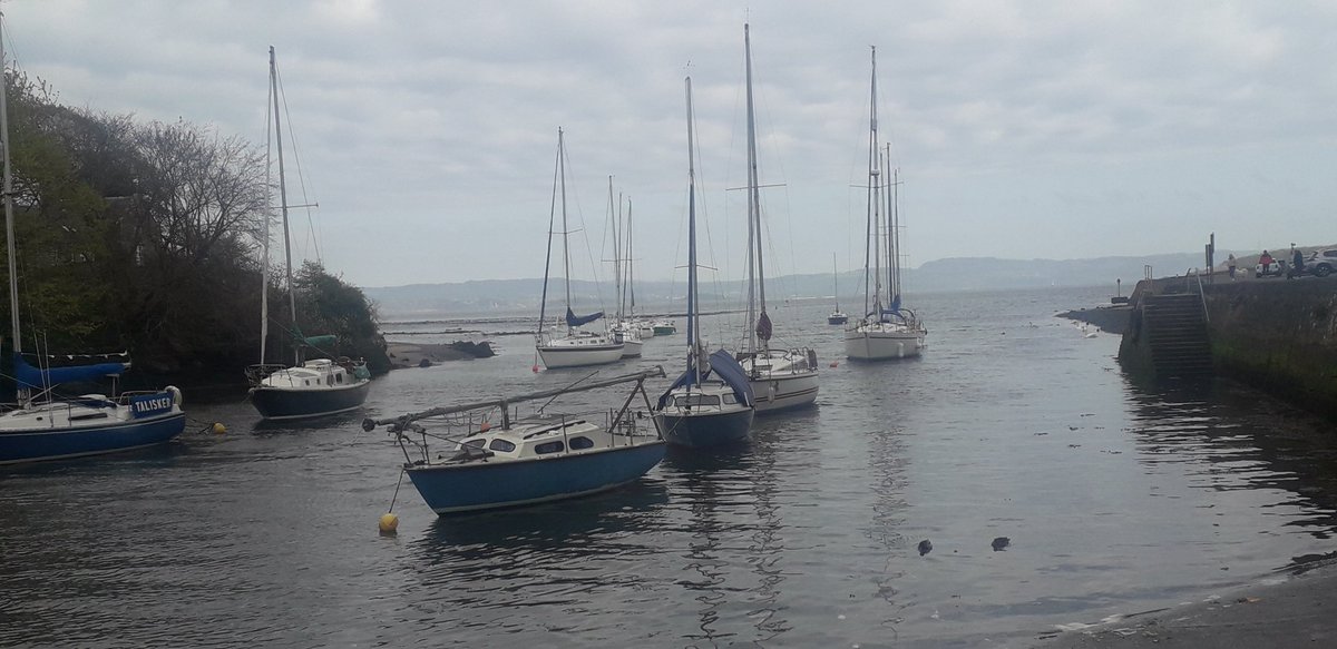 aljaroo1874's tweet photo. It's hard to believe that you can be running with 4/5/600 people @EdinburghParkrun walk 500 meters in the opposite direction and see absolutely no one!!
#Peaceful #Calmness
@parkrunUK
#EdinburghParkrun
#Cramond
#Edinburgh
#running
#run https://t.co/9hVwexfz7E