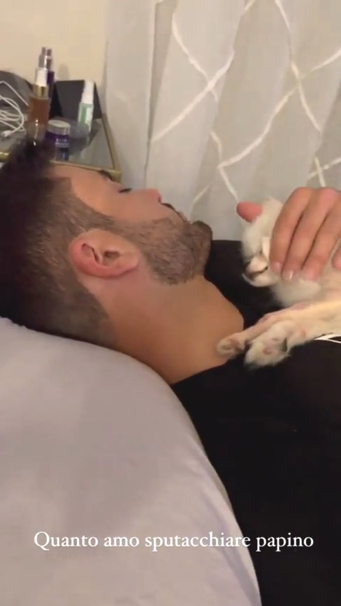 Cleo59765376's tweet photo. Gli occhi di Giulia ...vedono questo🥹 🤍... Capite🤧💓 
#prelemi  Il suo cuore scoppia di amore... già 😌 https://t.co/hotUYPkCY9