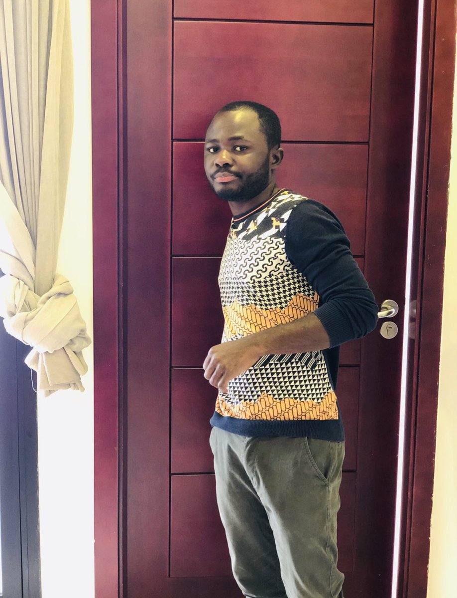 ElieLomboto4's tweet image. Le bénéfice du savoir est plus utile et primordial que de bénéficier de l'argent sans le savoir !

Bon week-end 🇨🇩