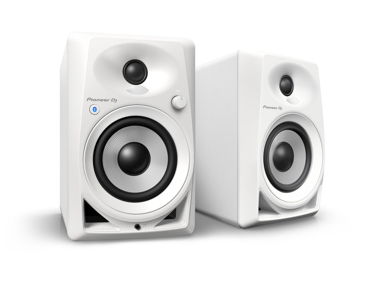 DJTechDirect's tweet photo. Beauty meets function with the @PioneerDJglobal #DM40BT in white.
Small but mighty - we don't need to say anything else..
https://t.co/2KBStwUZsZ https://t.co/PPaSUxb2b4