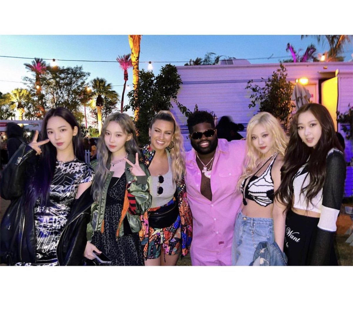 RT @nutaeya: Winter met Tori Kelly too? another one of her fave singers https://t.co/sFA2rlGFWy