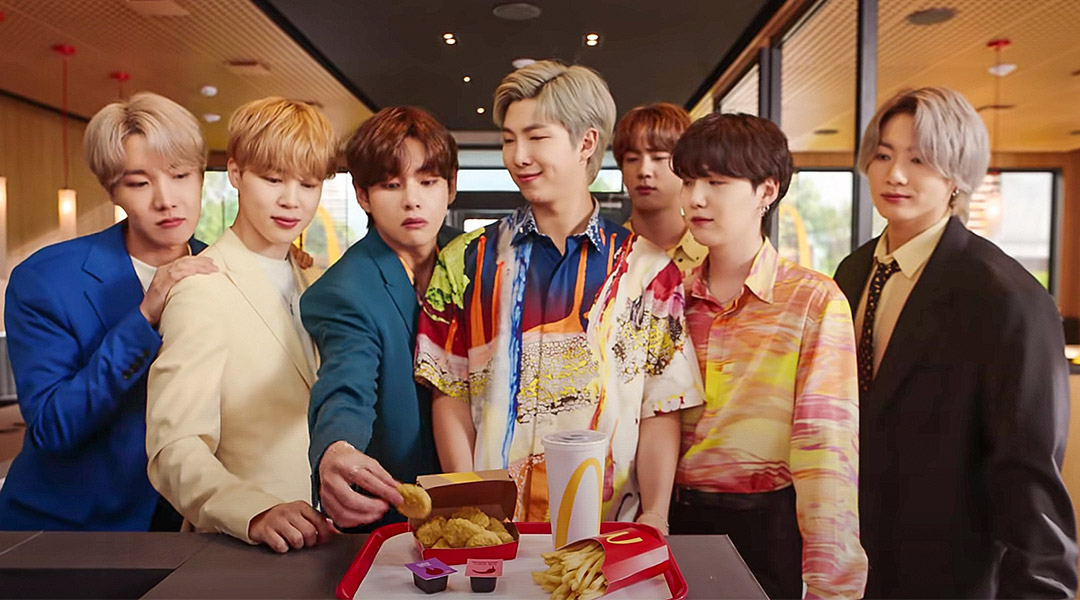 V_babyzakia's tweet photo. BTS &amp; Their Chicken Commercials ,
A Dramatic Thread 🤣 :- https://t.co/IF7O7mSNEm