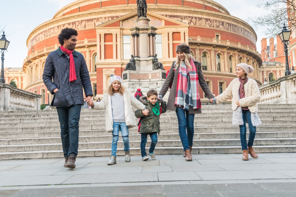 If you're thinking of attending a show at the Royal Albert Hall this summer, The Royal Garden Hotel is the perfect hotel to rest your head after a spectacular show.  Just over a 10 minute walk a way our location couldn't be more ideal! Head to our website to book for this summer