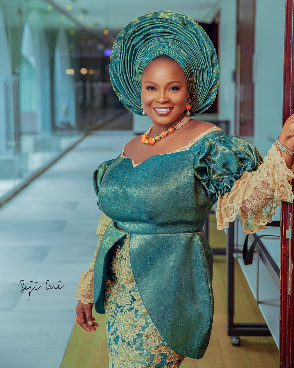 kemzMama's tweet photo. Engagement #daddywamummywa https://t.co/fgwBnyCy6y