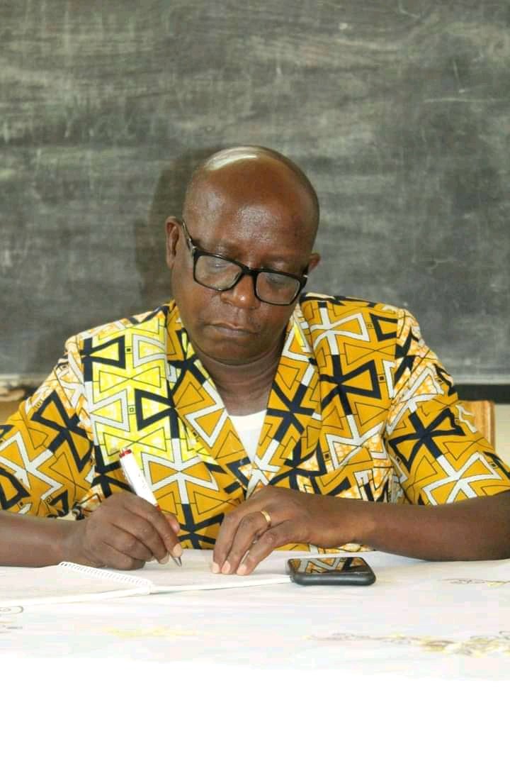 MindCare9's tweet photo. "Ku bwanje mbona abagendana ingwara zo mu mutwe bakwiye kuronswa imiti ku buntu nk'uko abagwayi b'igituntu na Sida babikorerwa", Dr Sakubu Sylvère https://t.co/is0Dvwy1px