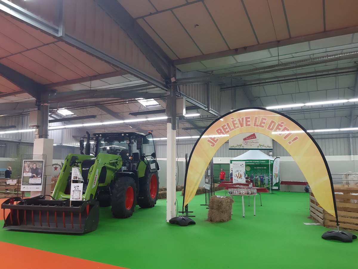 JeunesAgri49's tweet photo. [Foire d'Angers]
Rendez-vous au parc des expositions pour venir découvrir le stand @JeunesAgri49 🐄

Merci à nos partenaires @CreditMutuel @Interbev_PdL @BRILAC_Interpro @CRPBretagne @PassionCereales @cniel @terrenacoop @semae_officiel
#jereleveledefi https://t.co/nNJKQwNsMo