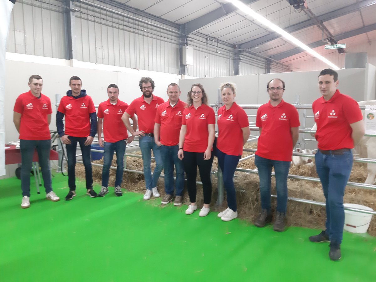 JeunesAgri49's tweet photo. [Foire d'Angers]
Rendez-vous au parc des expositions pour venir découvrir le stand @JeunesAgri49 🐄

Merci à nos partenaires @CreditMutuel @Interbev_PdL @BRILAC_Interpro @CRPBretagne @PassionCereales @cniel @terrenacoop @semae_officiel
#jereleveledefi https://t.co/nNJKQwNsMo