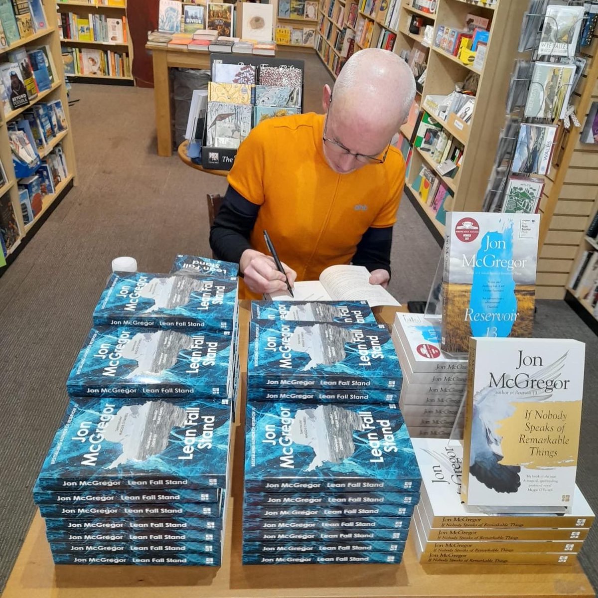 RossiterBooks's tweet photo. Happy Saturday everyone!
If you visit our shops today you'll be able to buy a signed copy of #LeanFallStand after @jon_mcgregor 's recent cycle tour visit
And if you are lucky a signed If Nobody Speaks... which is one of my favourite books ever π https://t.co/bc2KSxTN4m