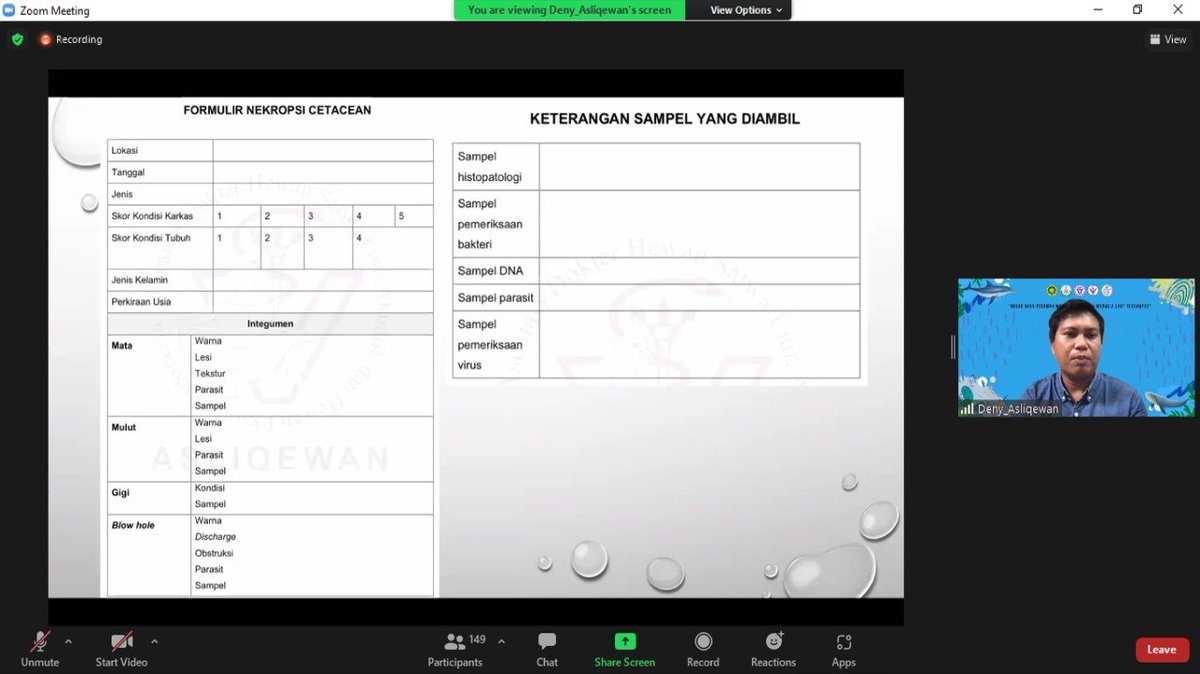 piyopikavet's tweet photo. Bukunya si buku teknis banget soal pedoman medis penyelamatan mamalia laut terdampar. Isinya diusahain si sesimpel mungkin biar mudah digunain sama dokter hewan first responder.

Ada karya ciamiknya @merahmambo di bagian SKT. banyak diagram alir, form buat mempermudah isi laporan https://t.co/1vULV9pKBm
