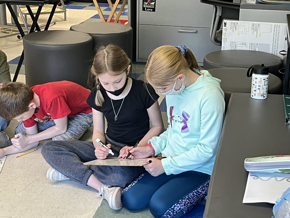 lhendricks983's tweet photo. Love my math community so incredibly much!  Students teaching students! https://t.co/vPlVtdwwgv