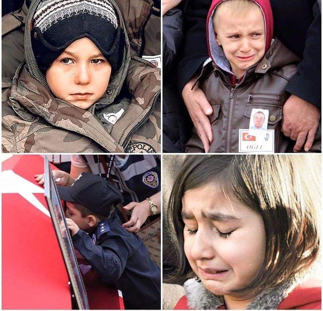 F0reverAngel's tweet photo. “Küçük hanımlar, küçük beyler.. Sizler hepiniz; geleceğin bir gülü, yıldızı, ışığısınız. Memleketi asıl aydınlığa boğacak olan sizsiniz.”
Dünyada çocuklarına bayram hediye eden tek lider
💬 Mustafa Kemal ATATÜRK
23 Nisan Ulusal Egemenlik ve Çocuk Bayramı kutlu olsun. 🇹🇷
#23Nisan https://t.co/xLQIPJ9Mdk