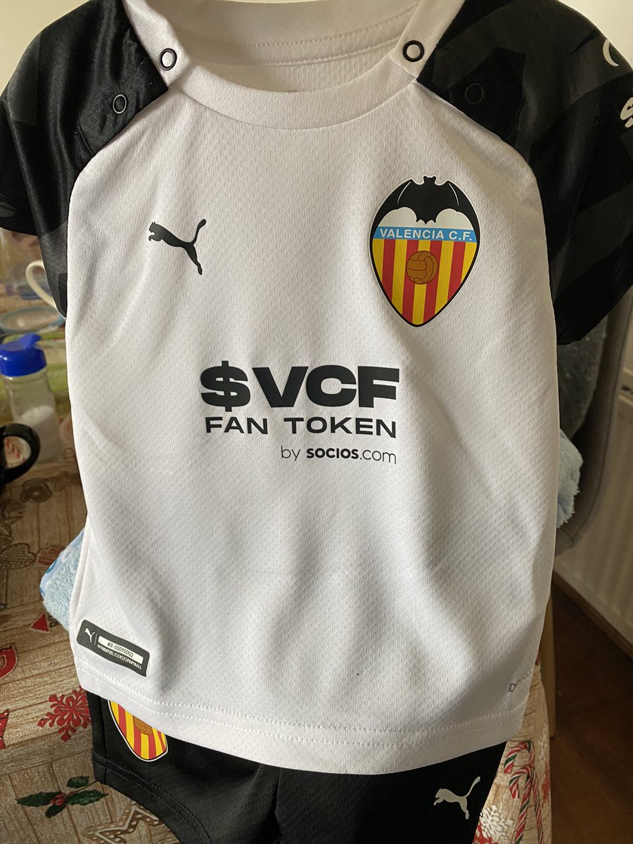 rivalex11's tweet photo. Mi pequeño 🦇 Amunt!!! https://t.co/ACxsQ6oIgi