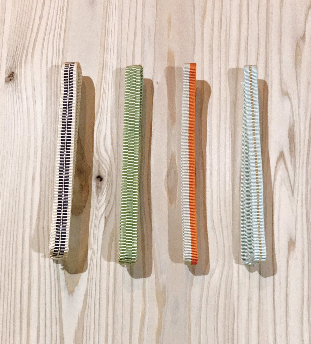 SALUK_Kyoto's tweet photo. 桐箱にかける正絹の真田紐を購入。なんだかわくわくする、素晴らしい仕事。

#伊藤組紐店
#真田紐 
#正絹 
#青磁安良筋
#銀ねずとれんが
#うす茶に古代紫安良柄
#市松うす松葉
#saluk
#kyoto
#craftgallery https://t.co/bVJn1lqs9R