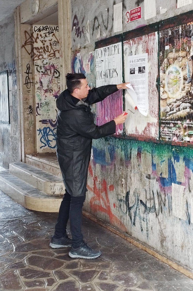PaoloCirio's tweet photo. Action against #Novatek major Russian gas company supported by Putin to fund wars and exploit the climate crisis covered by art-washing and green-washing at the #VACZattere. I wrote a short investigative essay and posted it throughout Venice.
Press kit:
https://t.co/AqxHlo7Xdd https://t.co/lCSCxD54OL
