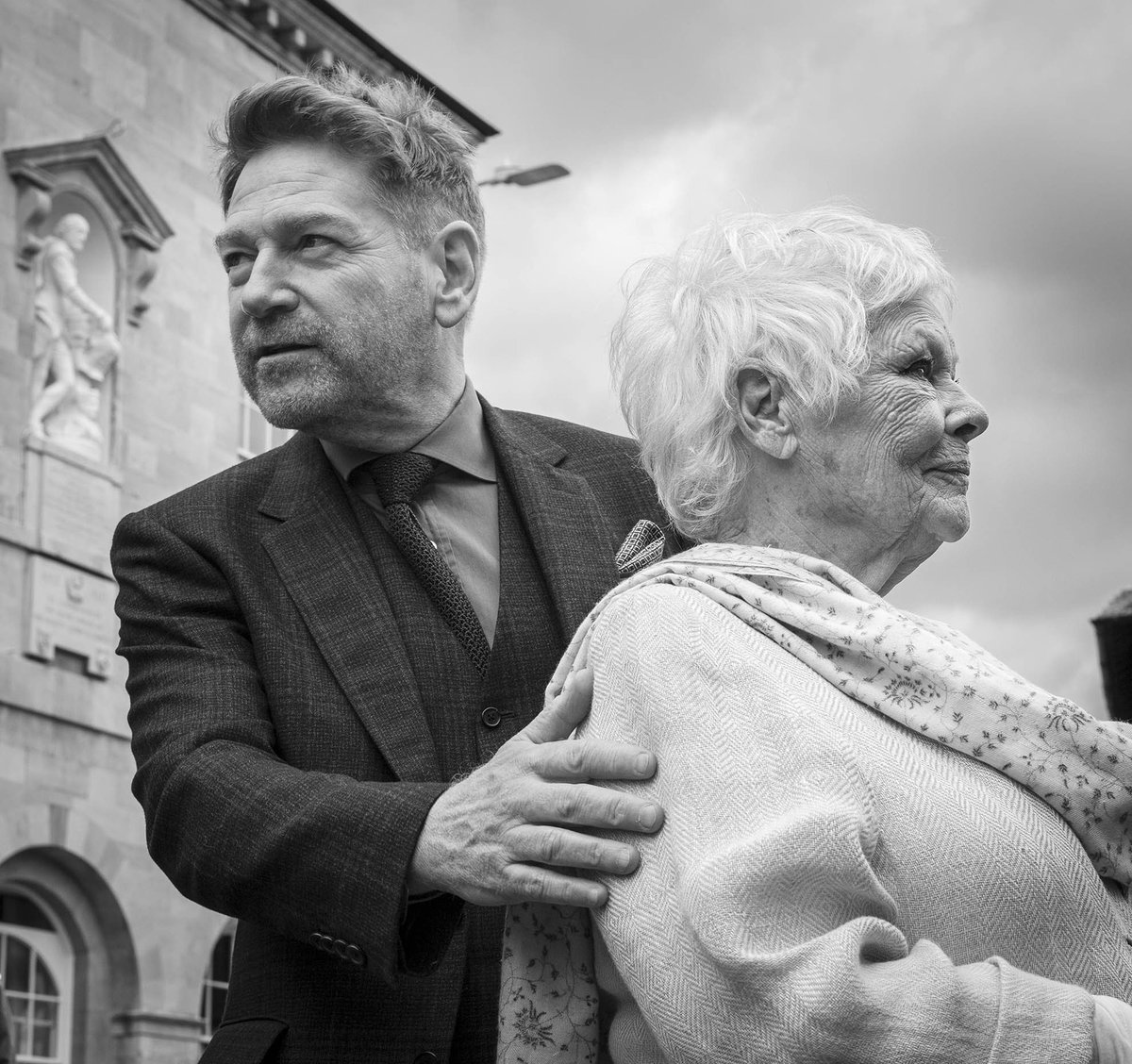 Dame Judi Dench and Sir Kenneth Branagh in Stratford-upon-Avon to receive the freedom of the town and unveil a restored statue of Shakespeare (over Branagh’s shoulder). #sirkennethbranagh #damejudidench #kennethbranagh #judidench #shakespeare #stratforduponavon #statue #bnw
