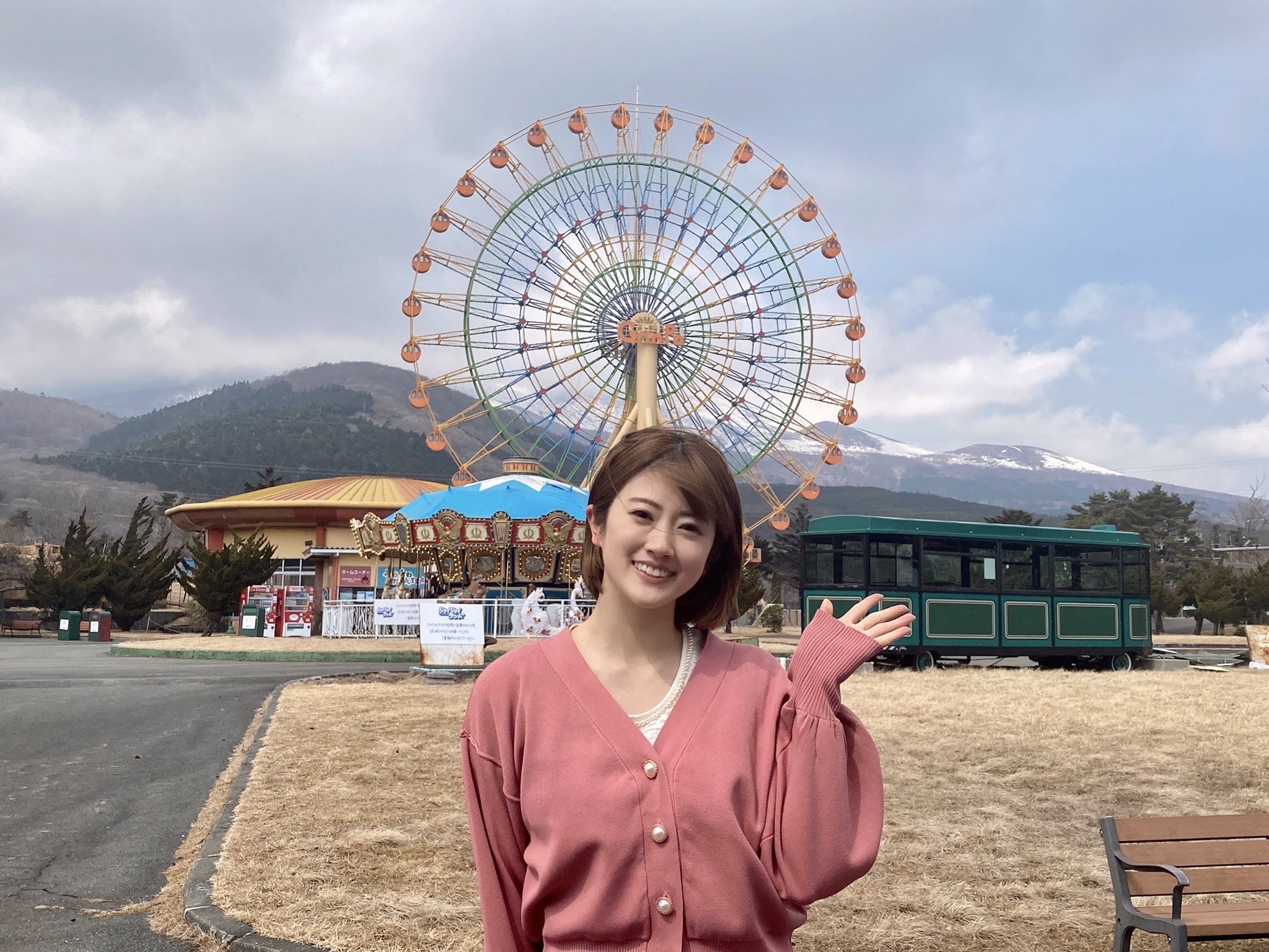 Twitter 上的 乃木坂46 本日4月23日 土 21 00 Paravi テレビ東京ドラマ チャンネル Youtube にて配信スタートの テレビ東京系新連続ドラマ 何かおかしい に 樋口日奈 が出演いたします また 5月31日 火 24 30 テレビ東京系にて放送スタートします