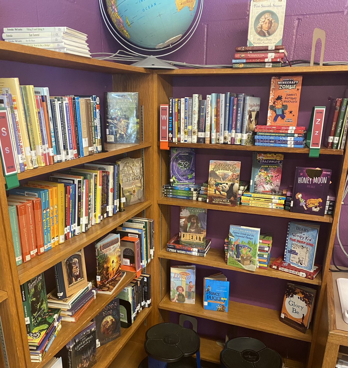 🌟Look at these inviting book displays #dynamicshelving ! 💜Weeding your book collection is worth it! #happyspring Great work <a href="/LauraPuffy/">Laura Puffenbarger</a> <a href="/WCPS_LMS/">WCPS_LMS</a>